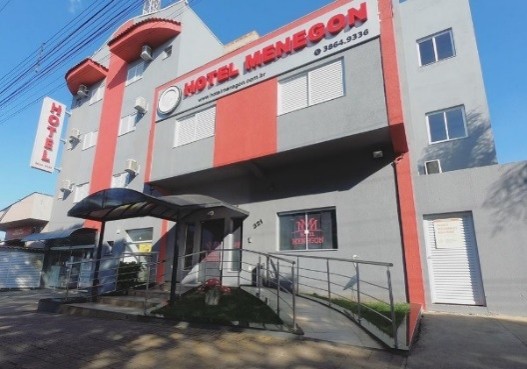 Fachada do Hotel Menegon