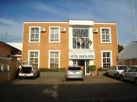 Fachada do Hotel Santa Rita